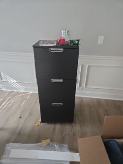 3-Drawer Locking File Cabinet