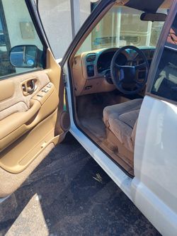 2001 chevy deals blazer door panel