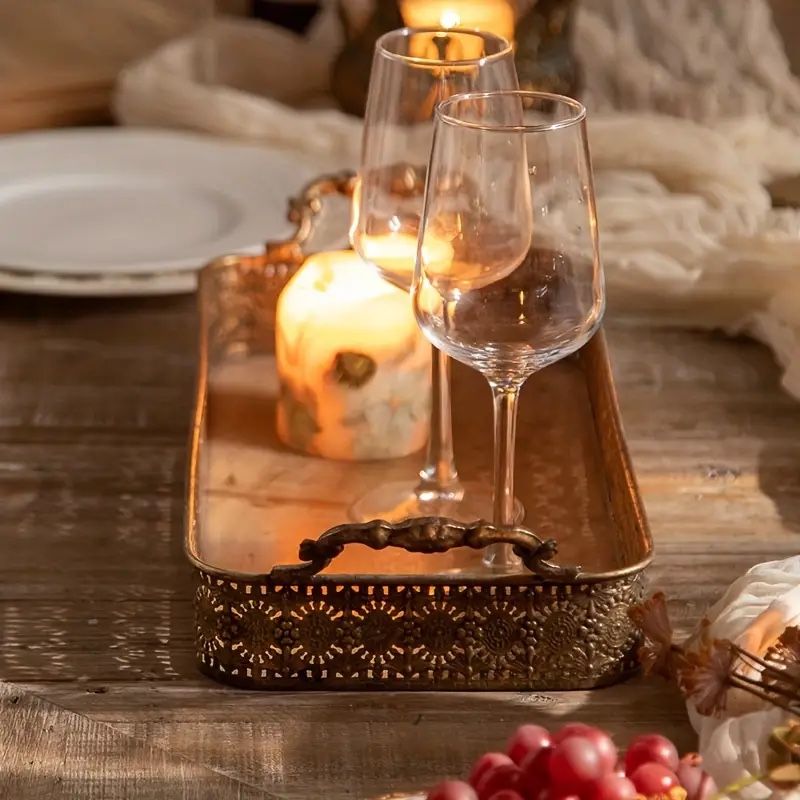 American vintage wrought iron tray, a European creative home decoration item, suitable for living room coffee table, wine rack, and storage shelf.