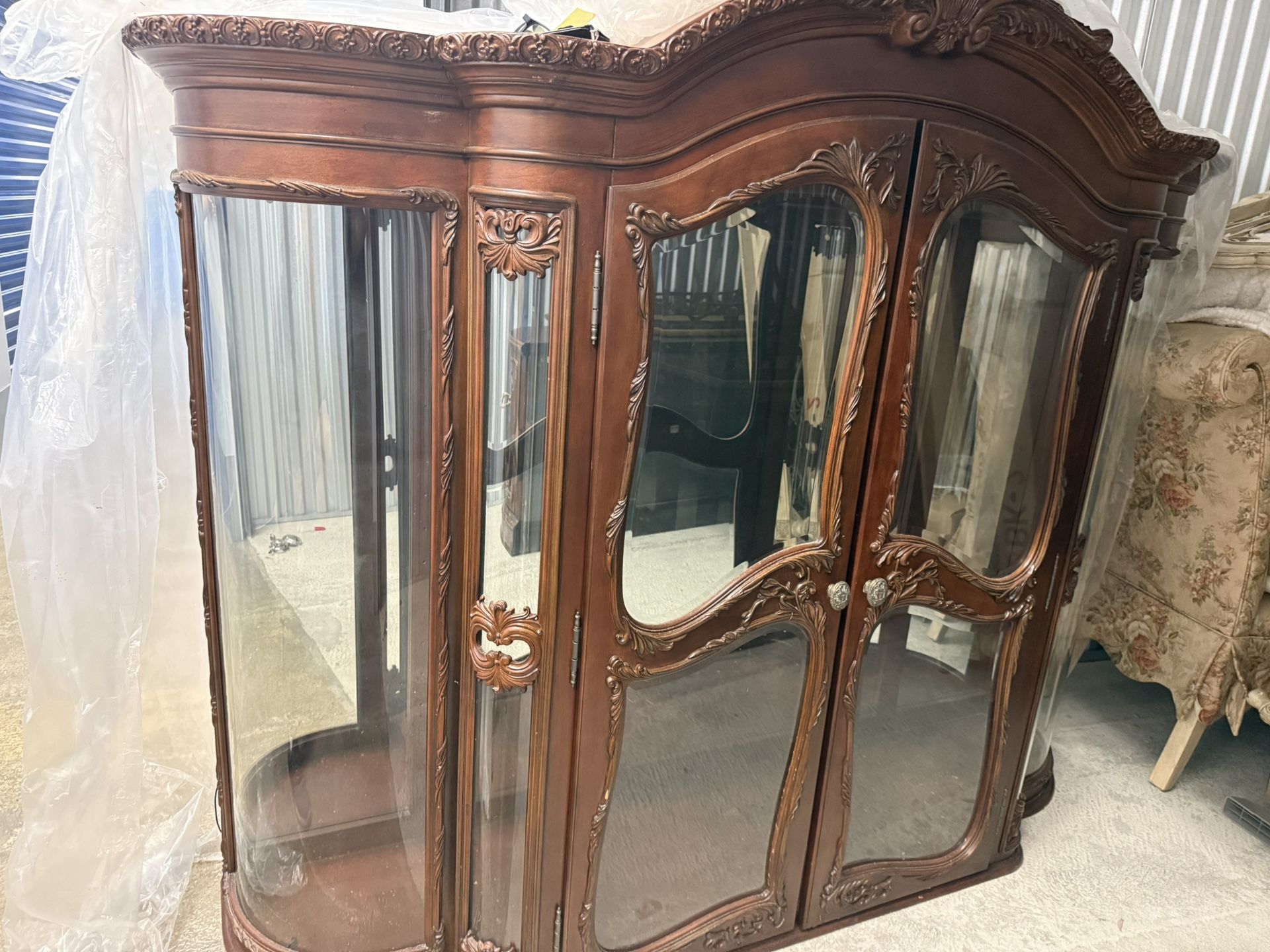  China Cabinet