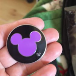 Disney Hidden Mickey Collection Trading Pin Mickey Mouse Ears Purple 2008