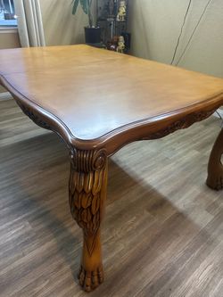 Comedor madera pesada