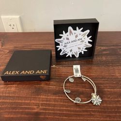 New Alex Ani 2017 Limited Edition Snowflake Bangle Charm Bracelet Silver Jewelry