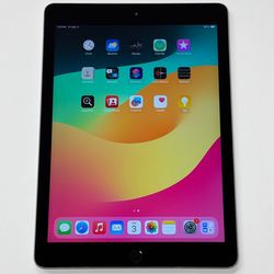 Apple iPad 6 6th Generation  9.7” 32GB Wi-Fi  Tablet Space Gray
