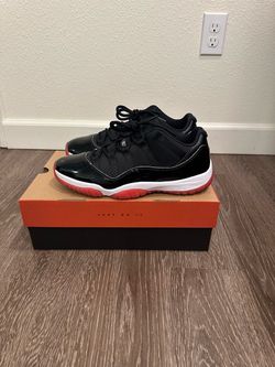 Air Jordan 11 Retro Low Bred Sneakers