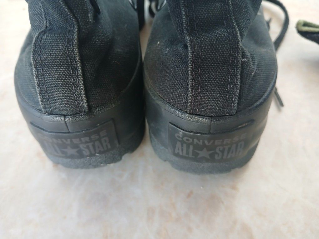Converse Platform High tops (Size 7)
