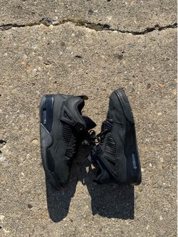 JORDAN 4 BLACK CAT (2025) SZ 9.5 LIGHTLY WORN/NO BOX