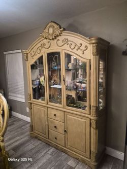 China hutch cabinet