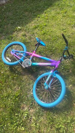 Beautiful pink and blue bike