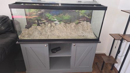 Aquarium 75 gallon with stand and lids