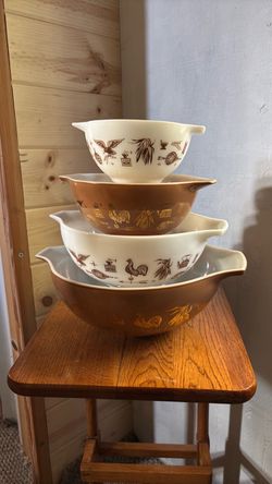 Early American Pyrex bowls