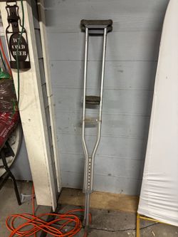 Adjustable Aluminum Underarm Crutch