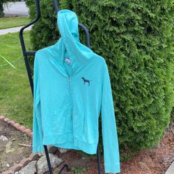 Women And Youth Hoodie VS Sweater Size Medium 