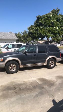 1999 Ford Explorer