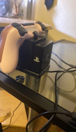 PlayStation 4 charging stand