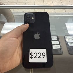 iPhone 12 64GB Unlocked Any Carrier 10/10 Condition 