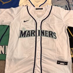 MARINERS BRAND NEW WHITE