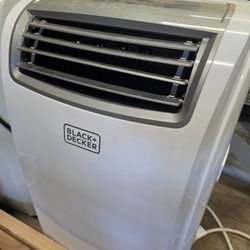 Black & Decker Air Conditioner And Heater
