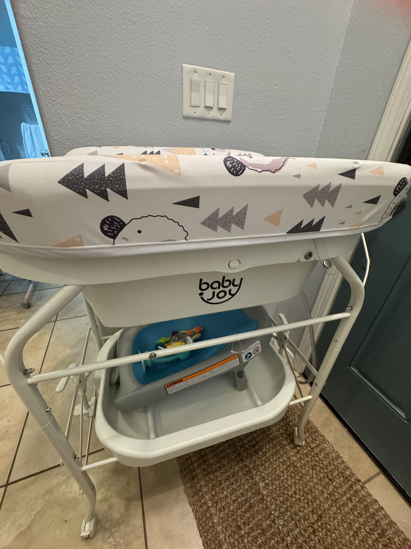 Folding Baby Changing Table with Bathtub 