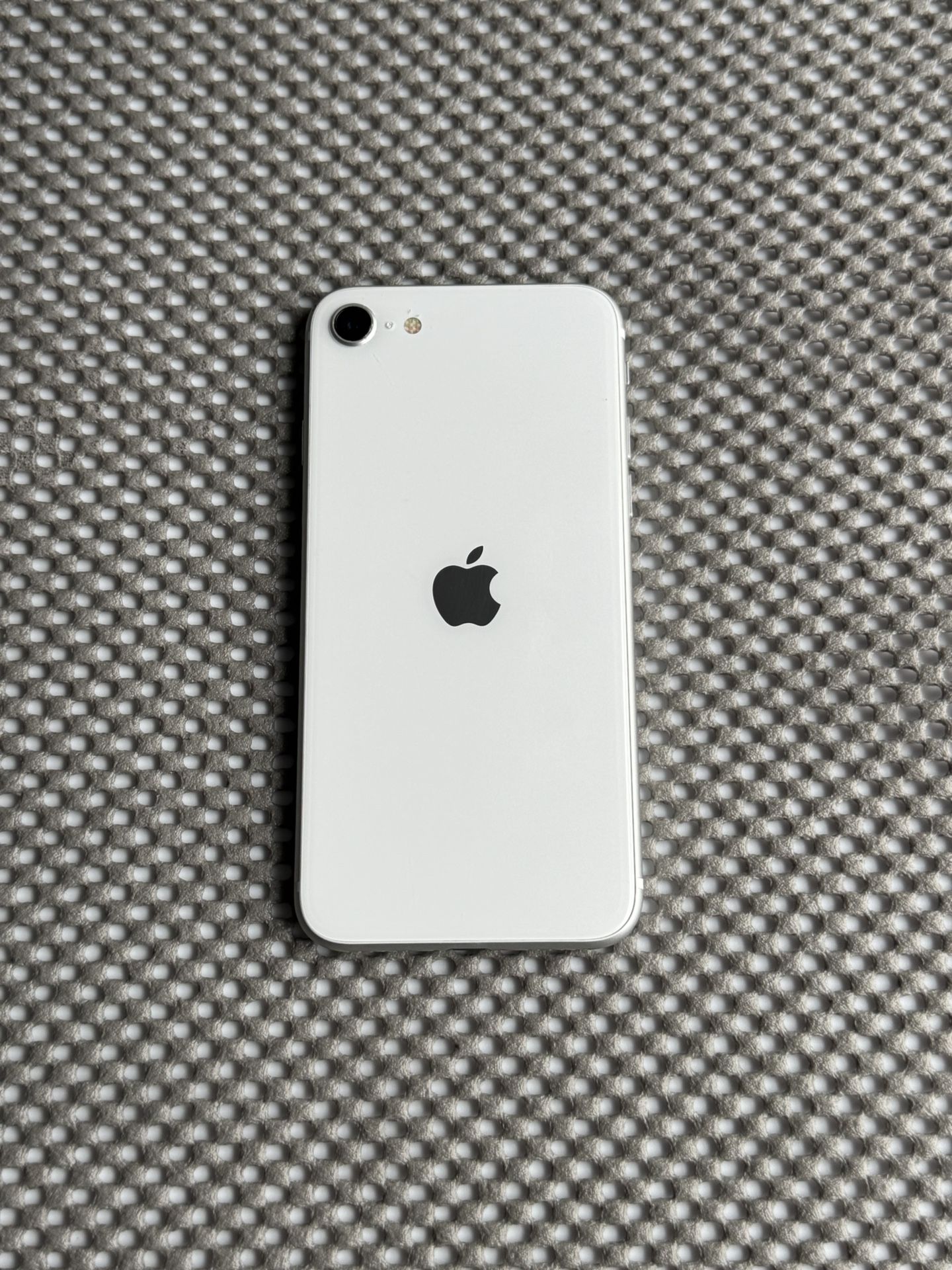 Apple iPhone SE 2020 2nd Generation