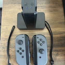 Nintendo Switch Joy-Con L/R with Charging Dock