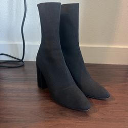 Size 7 Women’s Black Sock Boots 