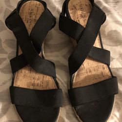 Women’s Merona Black Wedge Sandals size 9