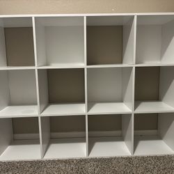 White 11” Cube Storage w/ 7 Storage Bins 