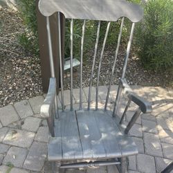 Rocking Chair 