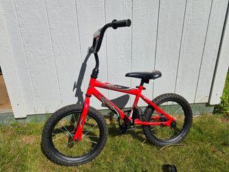 16" wheel bike with training wheels