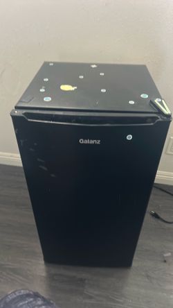 Mini fridge