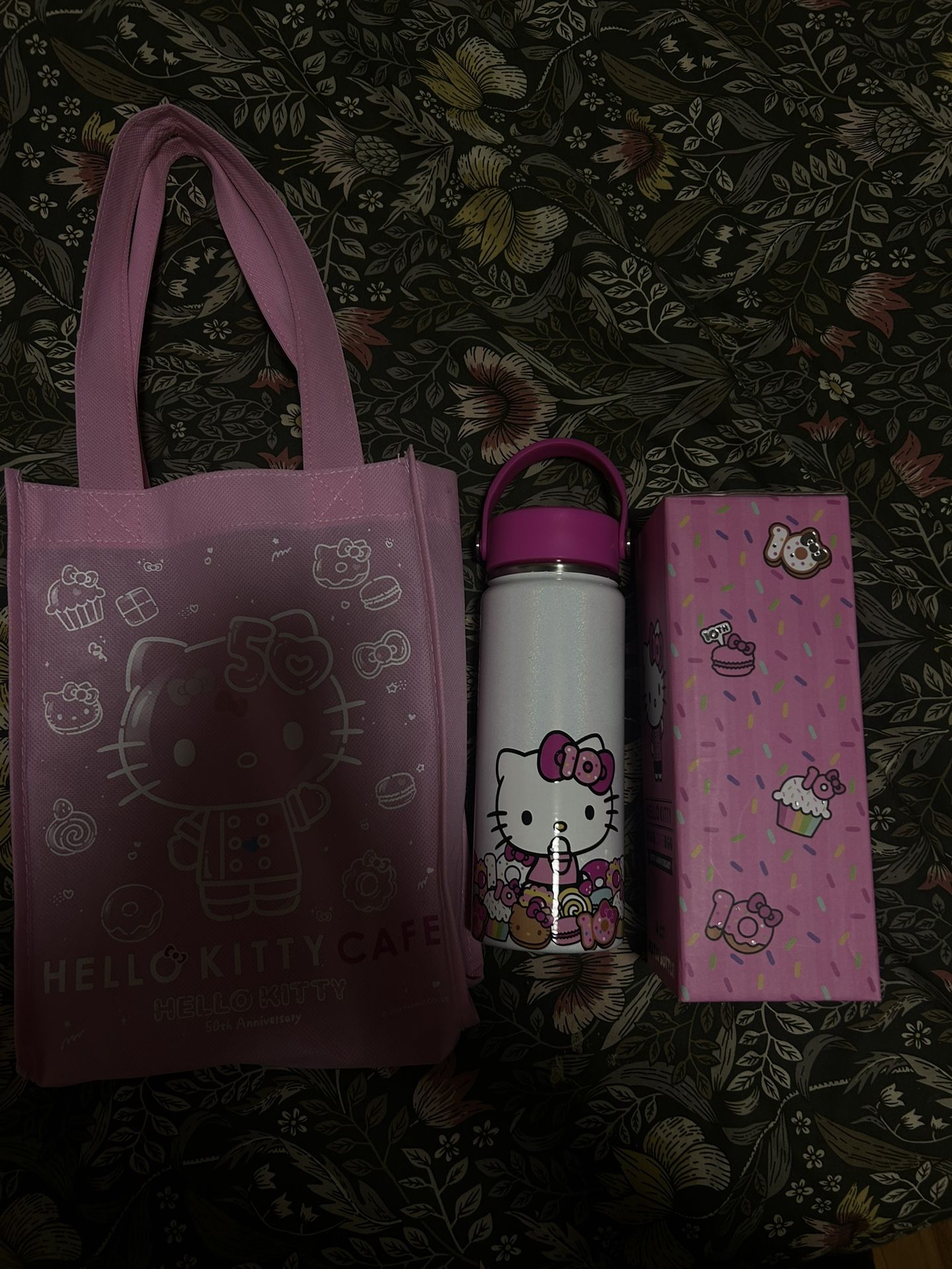 Hello Kitty 50 Year Anniversary Pop Up Limited Addition Water Bottle With Box And Tote Included