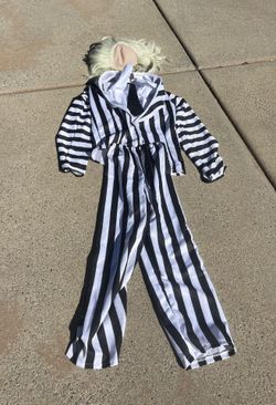 Beetle Juice Costume And Wig