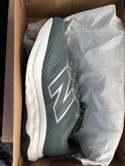 New Balance men wide 4e shoes size 9 brand new