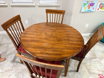 Round Wood Dining Table with 4 Chairs