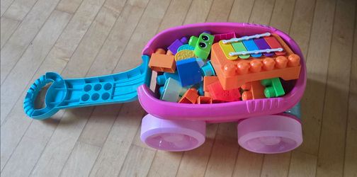 Mega blocks wagon