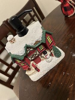 Christmas soap dispenser 