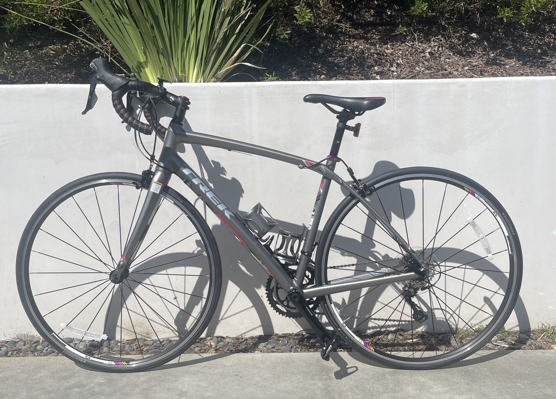 Almost NEW 52cm TREK Lexa SLX Aluminum Carbon 105 Road Bike