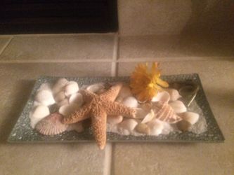 Glass dish w/ Seashells!