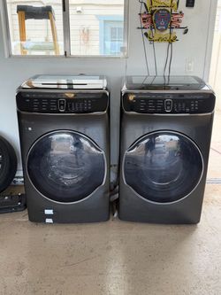 Samsung FlexWash & FlexDry Washer/Dryer Set – Black Stainless