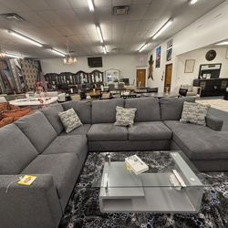 Large Sectional $1299 Offer Up Special Show Price So They Can Honor In Store 