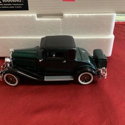 1930 Hudson 32107  .  1:32 Die Cast