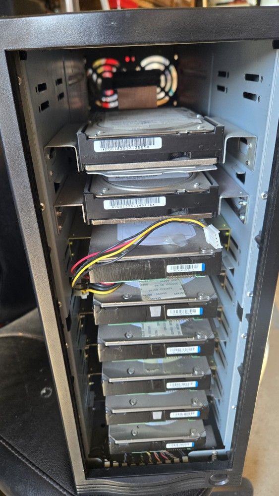 SCSI ULTRAWIDE 320 Tower With Drives