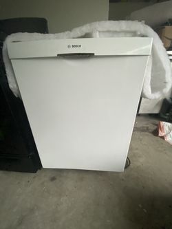 Botsh Dishwasher -Stainless Steel Interior, Like New