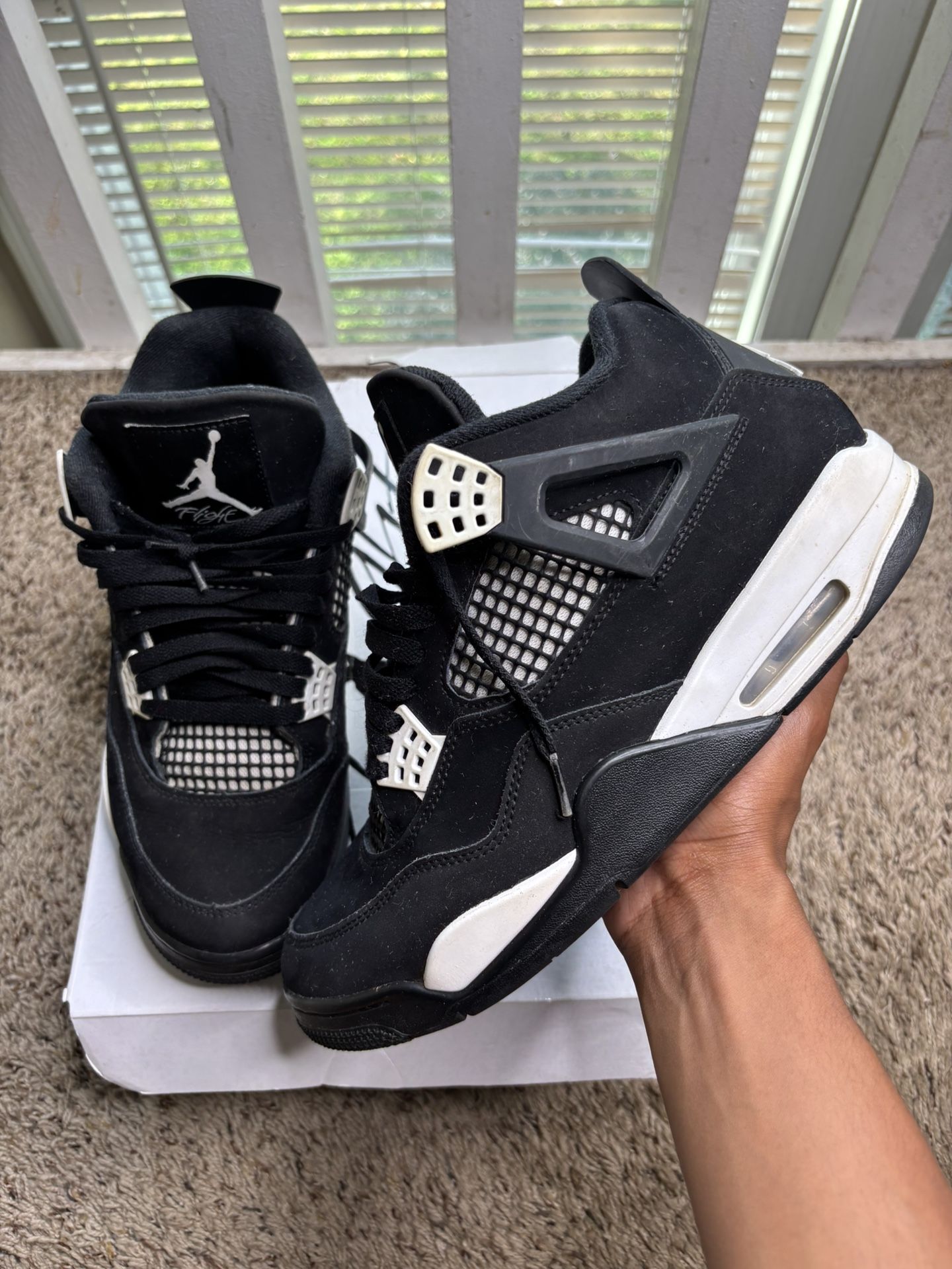 2024 Air Jordan 4 Retro White Thunder