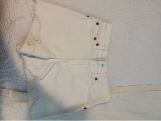 White Levi Shorts SIZE 23