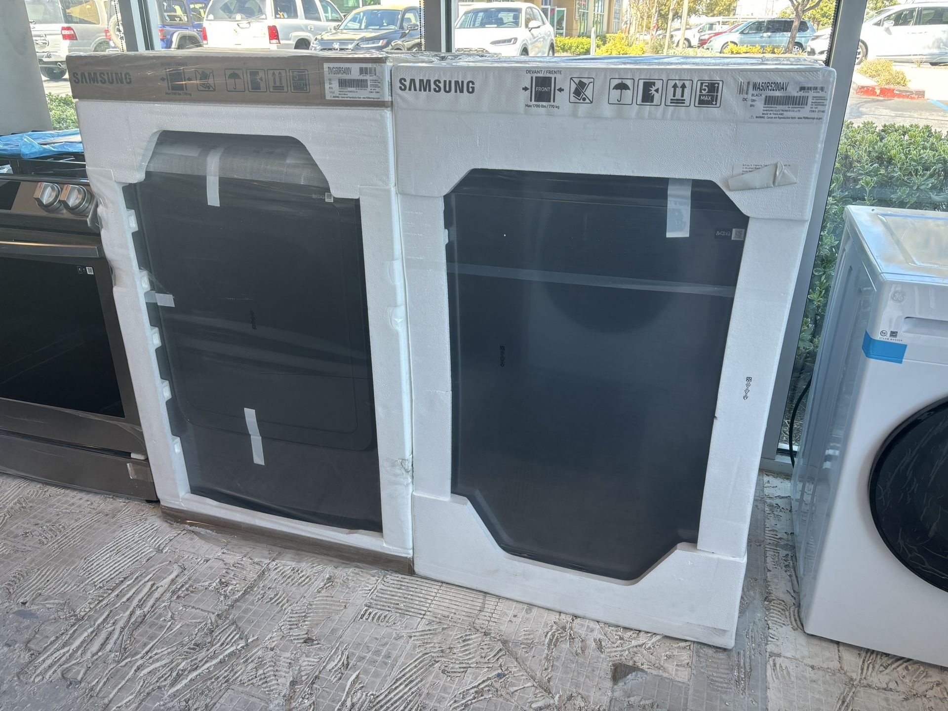 New Samsung 5.3 Cu Ft Top Load Washer And 7.4 Cu Ft Gas Dryer