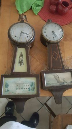 2 vintage clocks