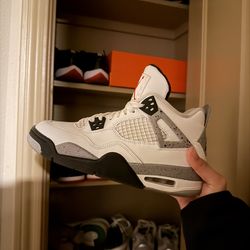Jordan 4s