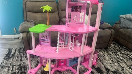 Dollhouse